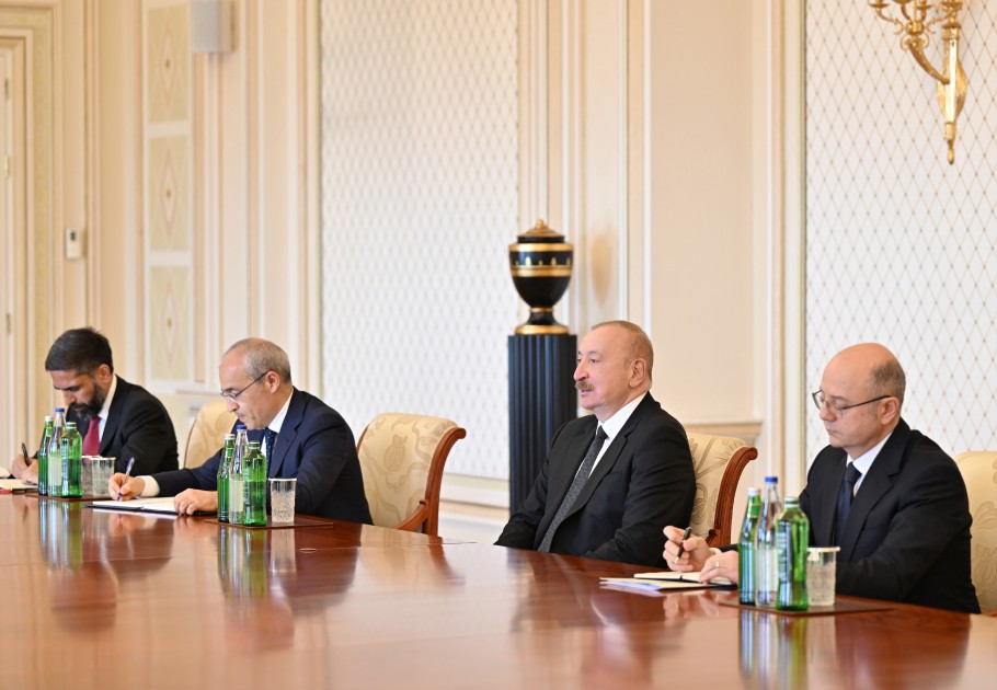 İlham Əliyev bp şirkətinin baş icraçı direktorunu qəbul etdi - FOTOLAR İlham Əliyev bp şirkətinin baş icraçı direktorunu qəbul etdi - FOTOLAR