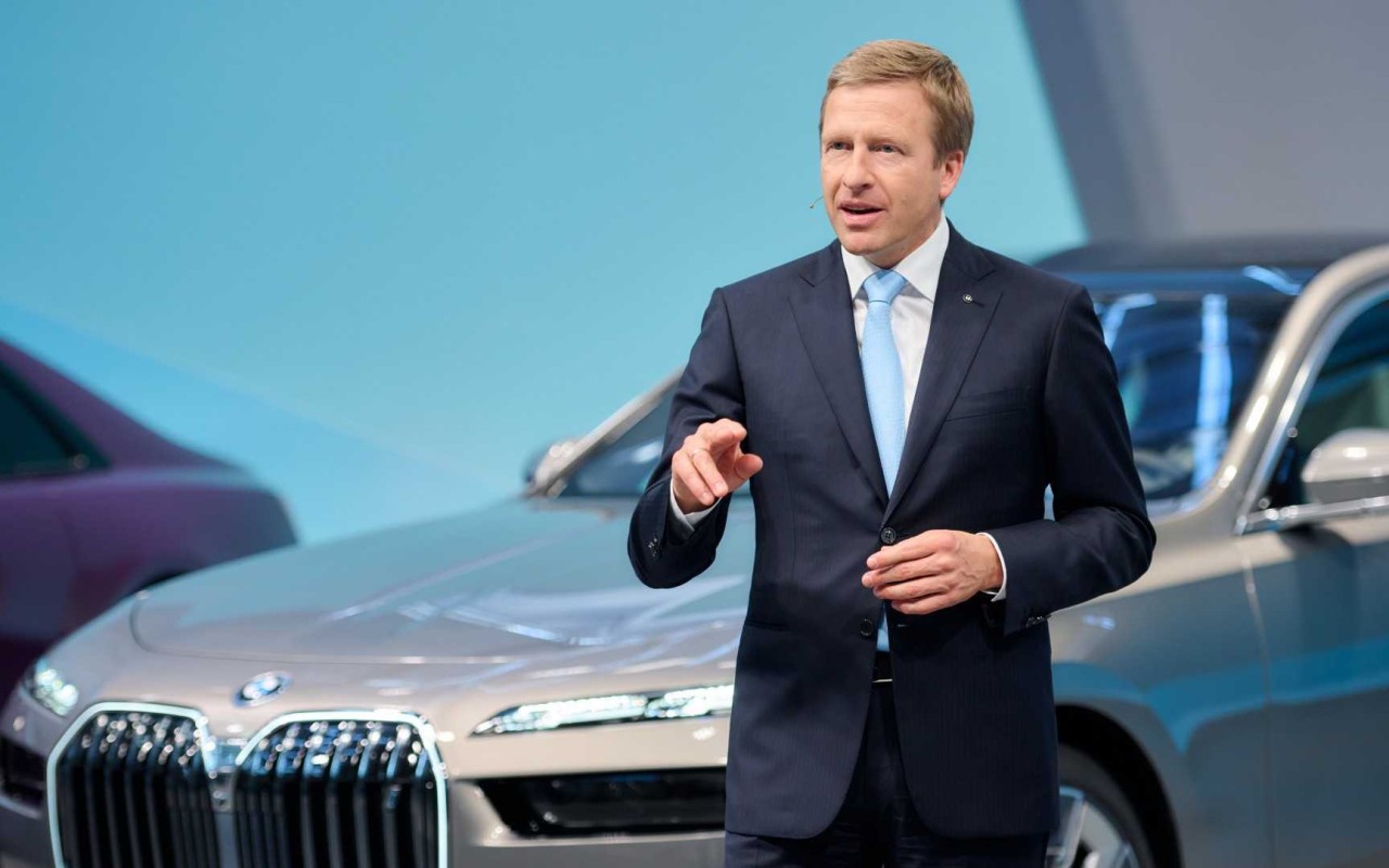 35 il sonra "BMW"dəki vəzifəsindən