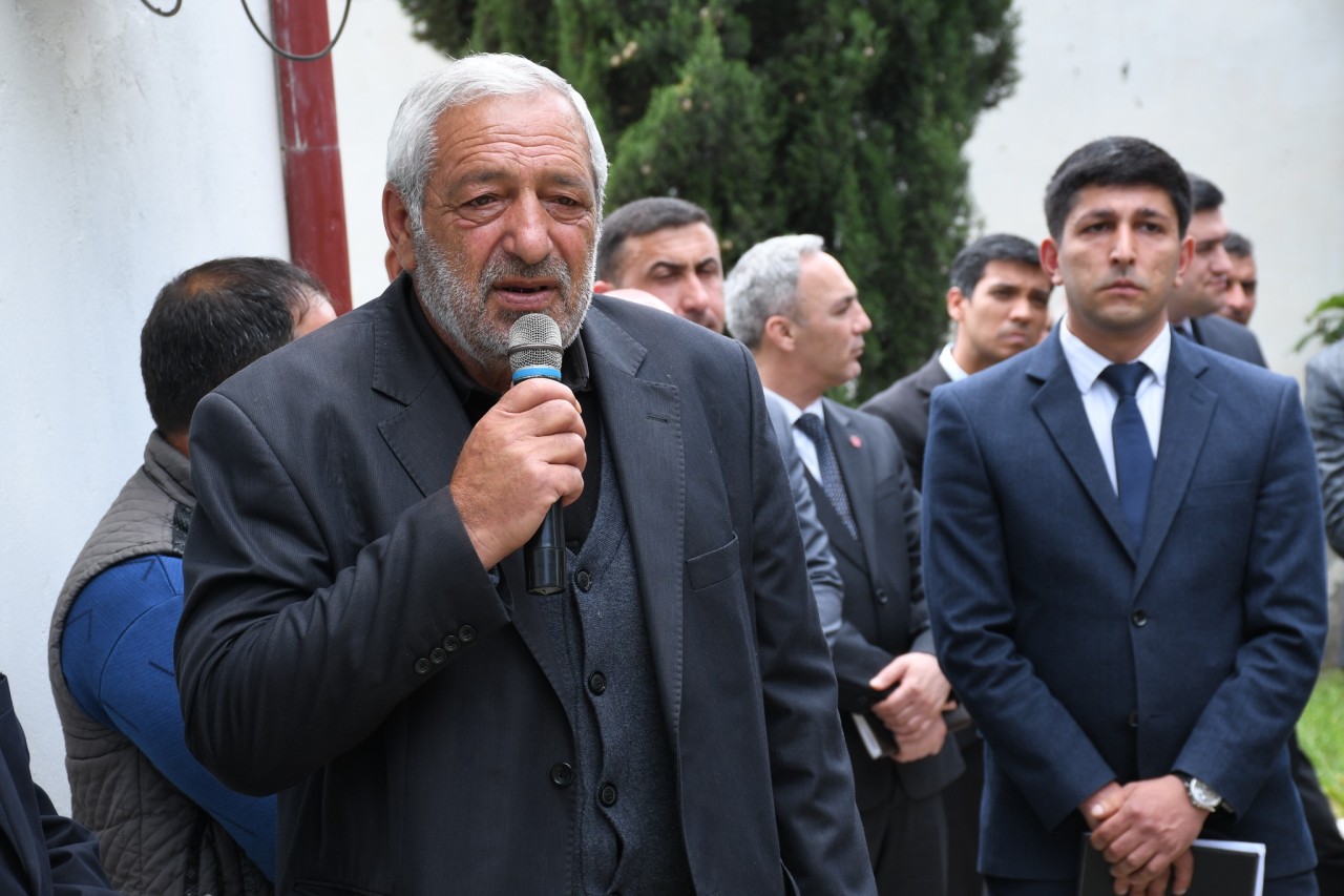 Vaqif Həsənov Səfərli qəsəbəsində səyyar qəbul keçirdi - FOTOLAR