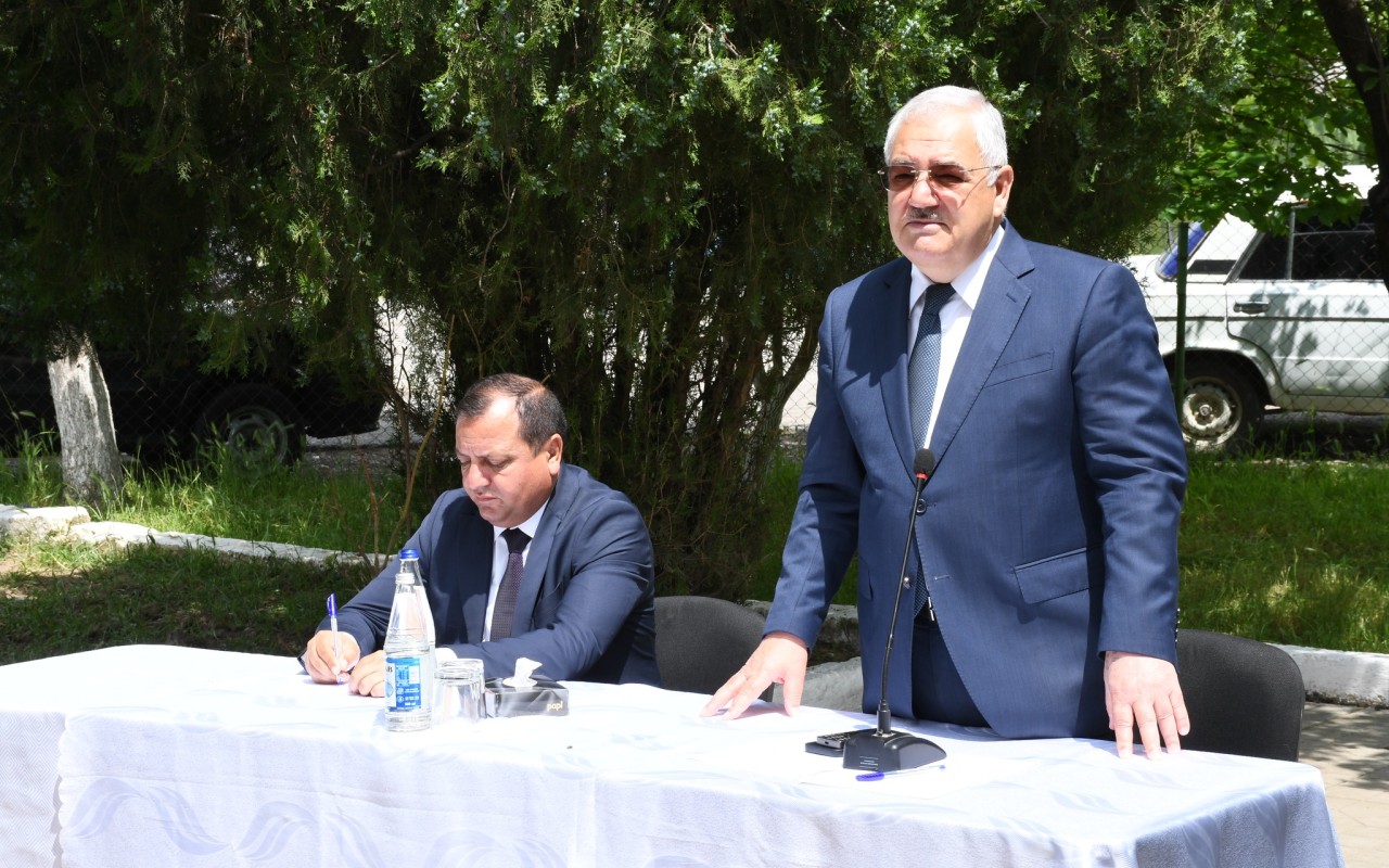 Vaqif Həsənov Səfərli qəsəbəsində səyyar qəbul keçirdi -