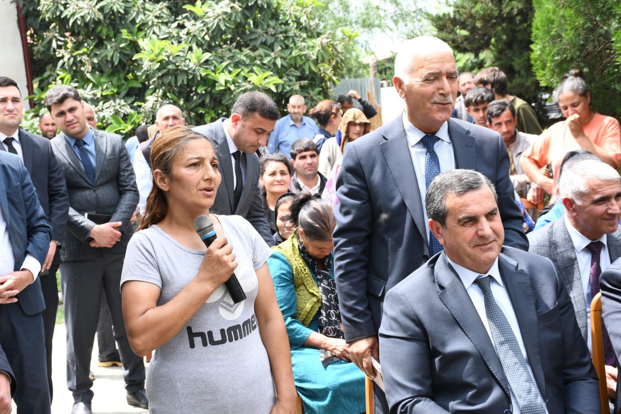 Vaqif Həsənov Səfərli qəsəbəsində səyyar qəbul keçirdi - FOTOLAR