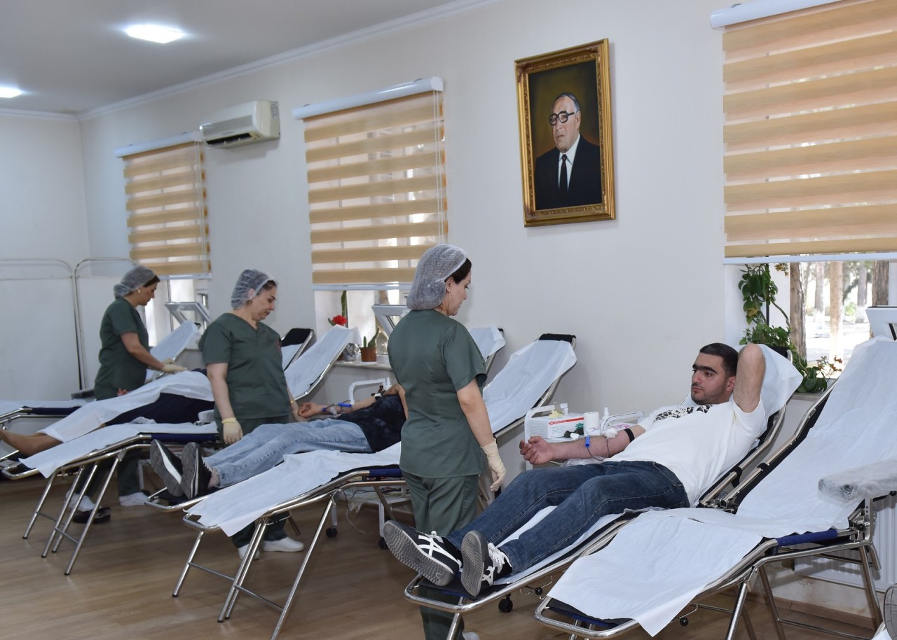 Sumqayıt Tibb Mərkəzi qanvermə aksiyası keçirib - FOTOLAR