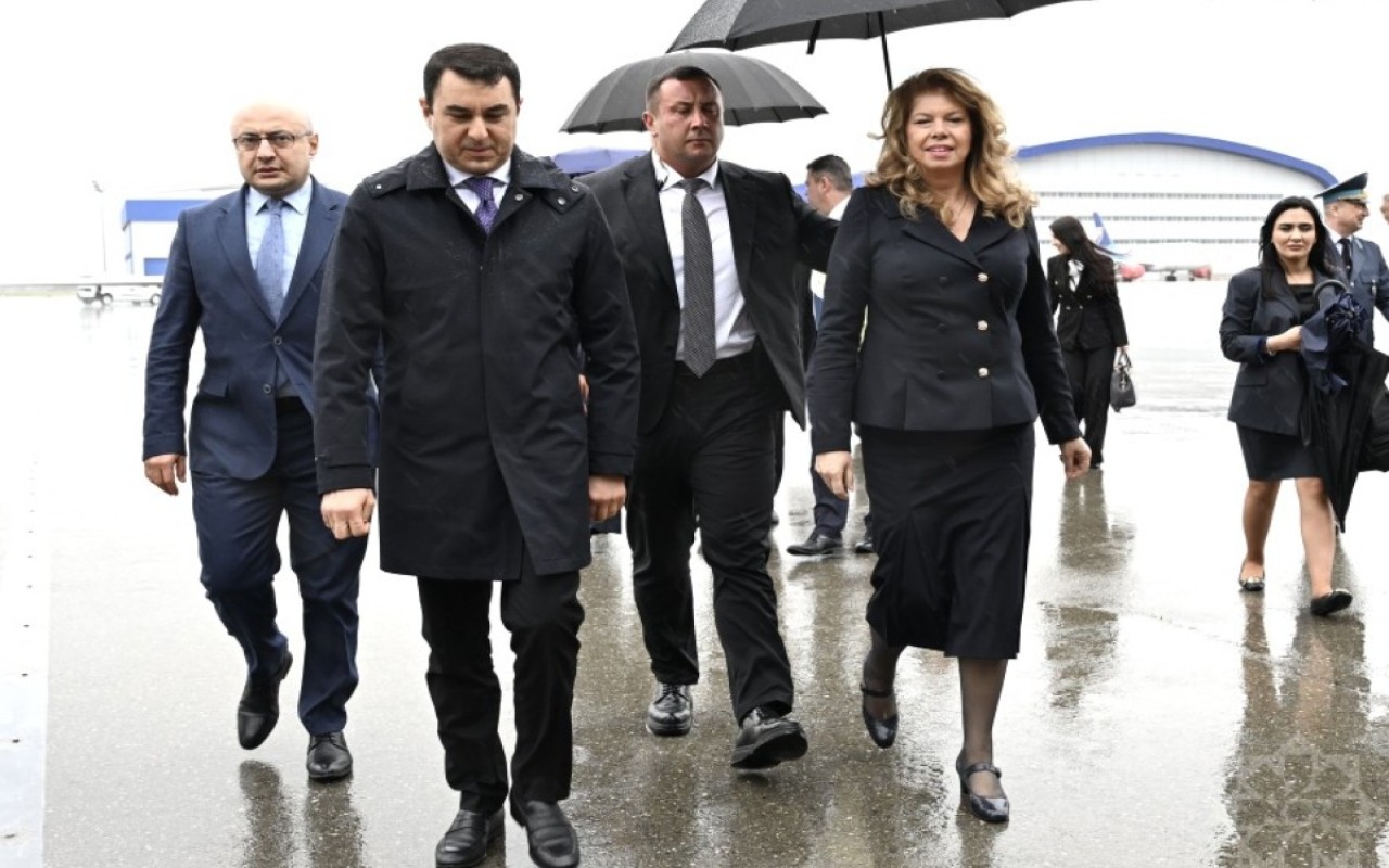 Bolqarıstan Prezidenti Azərbaycana səfərə gəldi -