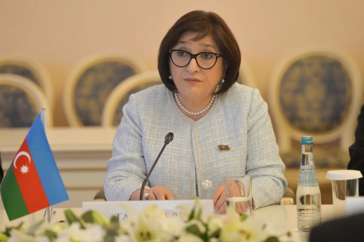 Sahibə Qafarova qırğızıstanlı həmkarı ilə görüşdü - FOTOLAR Sahibə Qafarova qırğızıstanlı həmkarı ilə görüşdü - FOTOLAR