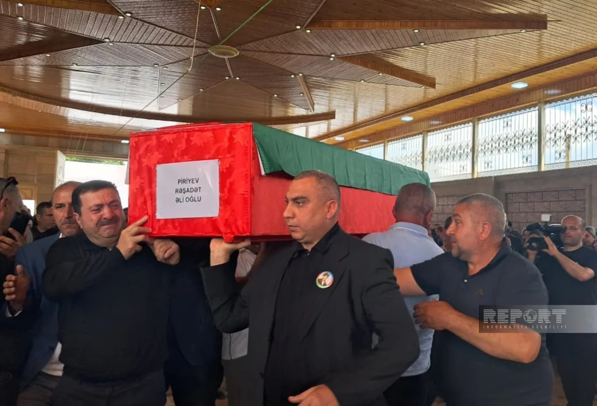 Şəhid Rəşadət Piriyevlə vida mərasimi keçirildi - FOTOLAR