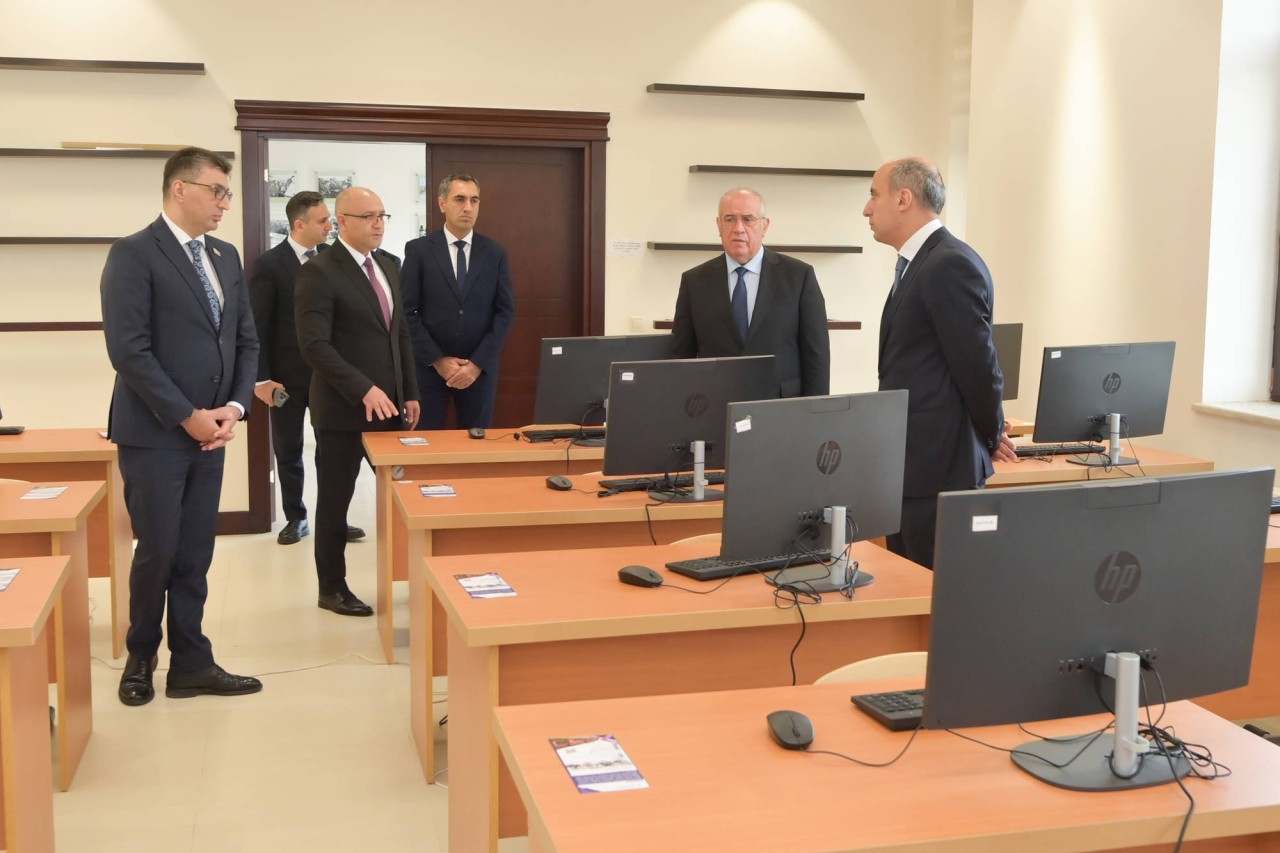 Nazir İsmayıllı Dövlət Peşə Təhsil Mərkəzinin Qobustan korpusunda - FOTOLAR Nazir İsmayıllı Dövlət Peşə Təhsil Mərkəzinin Qobustan korpusunda - FOTOLAR