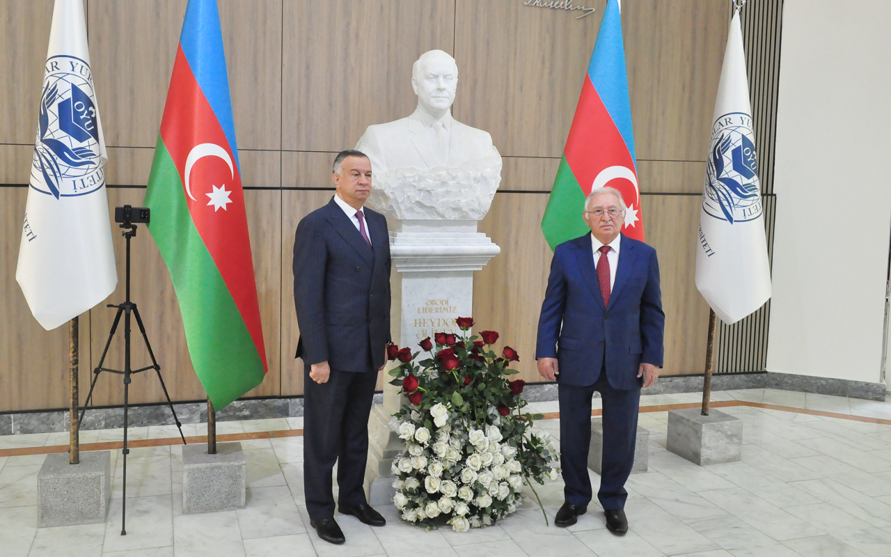 YAP Nərimanov rayon təşkilatı Müstəqillik Gününə həsr olunmuş tədbir keçirdi - FOTOLAR