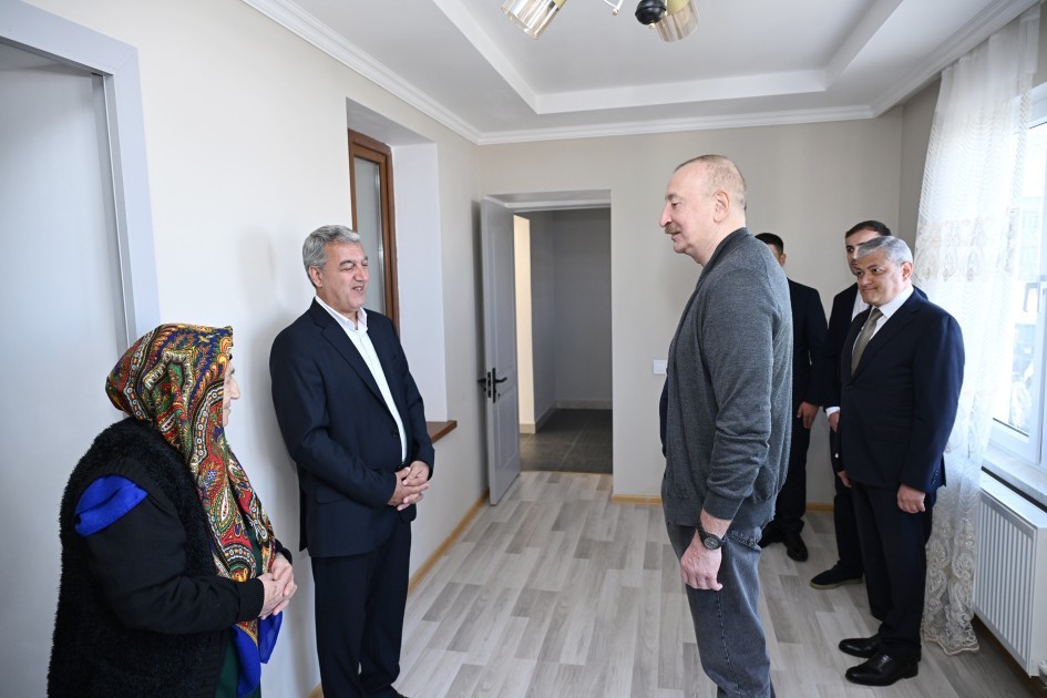 Prezident Şuşanın B&ouml;y&uuml;k Qaladərəsi kəndində g&ouml;r&uuml;lən işlərlə tanış olub - FOTOLAR