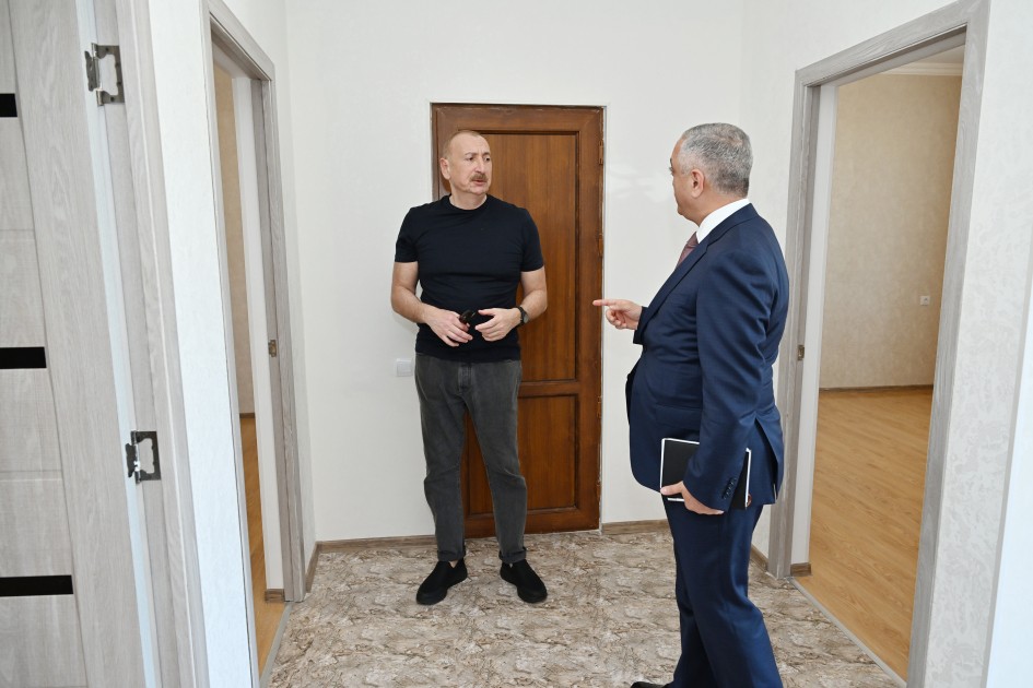 Prezident hərbçilər üçün nəzərdə tutulmuş mənzillərIə tanış olub - FOTOLAR Prezident hərbçilər üçün nəzərdə tutulmuş mənzillərIə tanış olub - FOTOLAR