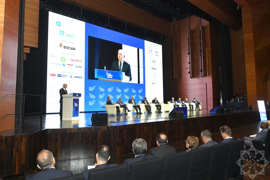 Bakı Enerji Həftəsinin ilk günü başa çatdı - FOTOLAR