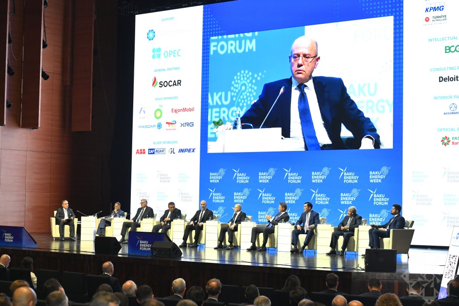 Bakı Enerji Həftəsinin ilk günü başa çatdı - FOTOLAR