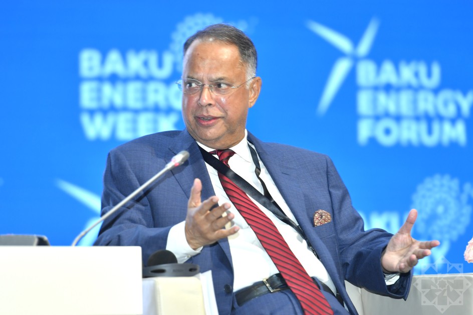 Bakı Enerji Həftəsinin ilk günü başa çatdı - FOTOLAR
