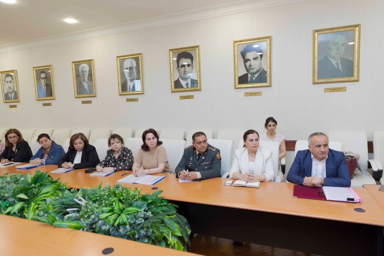 ATU-da yeni tədris proqramlarının ilkin müzakirəsi keçirilib - FOTOLAR