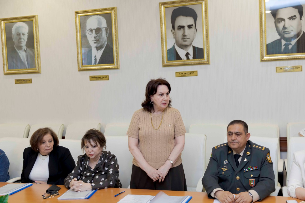 ATU-da yeni tədris proqramlarının ilkin müzakirəsi keçirilib - FOTOLAR