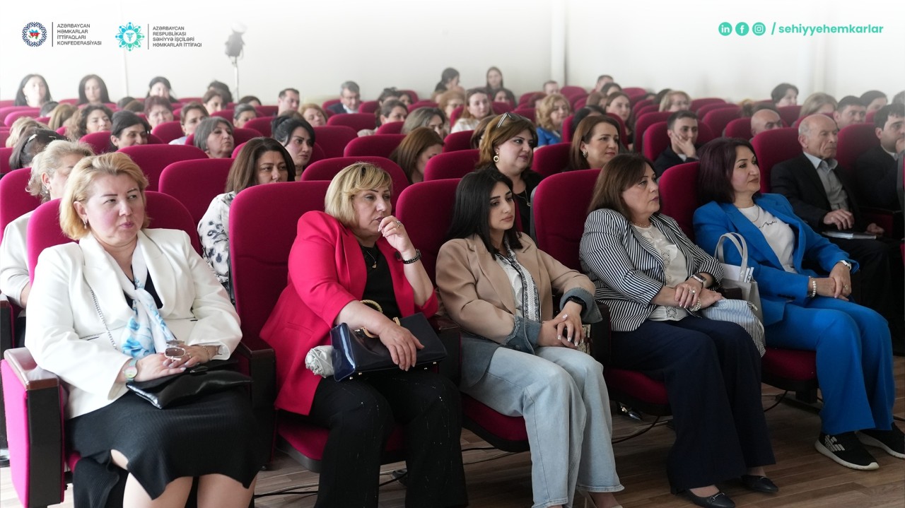 Səhiyyə İşçiləri Həmkarlar İttifaqının rəhbərliyi Gəncədə görüş keçirdi - FOTOLAR