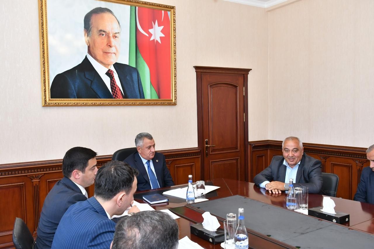Abdin Fərzəliyev sahibkarlarla görüş keçirdi - Bu məsələlər müzakirə edildi (FOTOLAR)