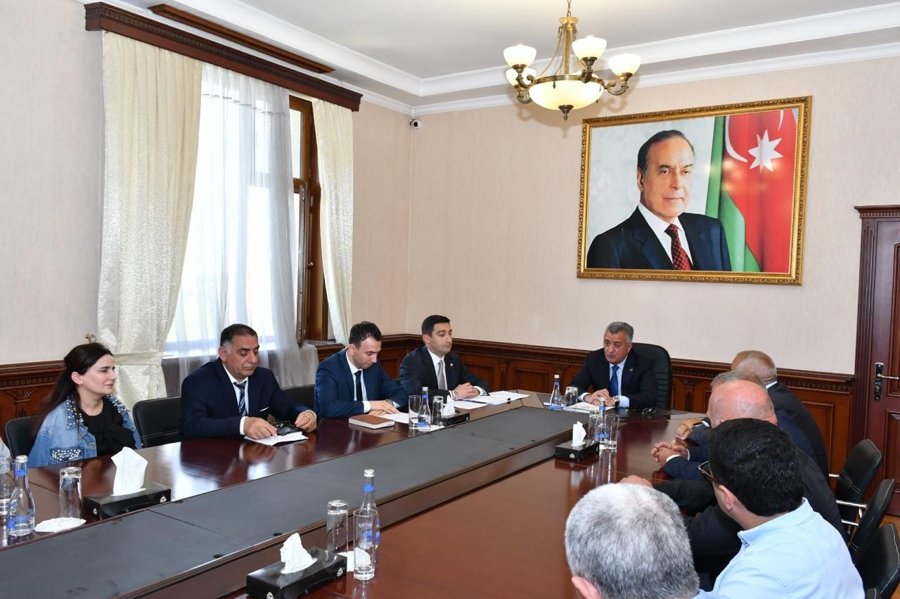 Abdin Fərzəliyev sahibkarlarla görüş keçirdi - Bu məsələlər müzakirə edildi (FOTOLAR)