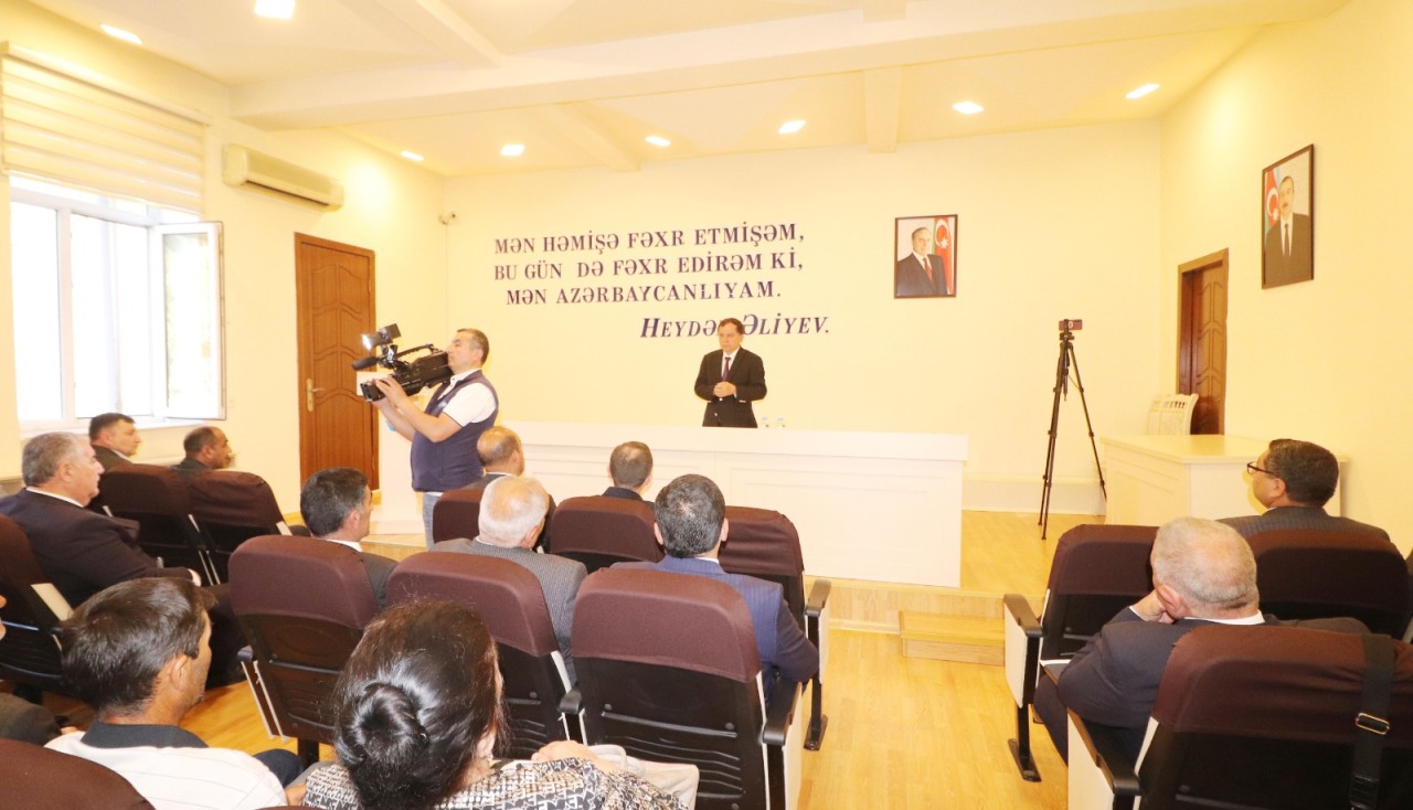 Qazaxda kənd təsərrüfatı məhsullarının istehsalı ilə bağlı müşavirə keçirilib - FOTOLAR