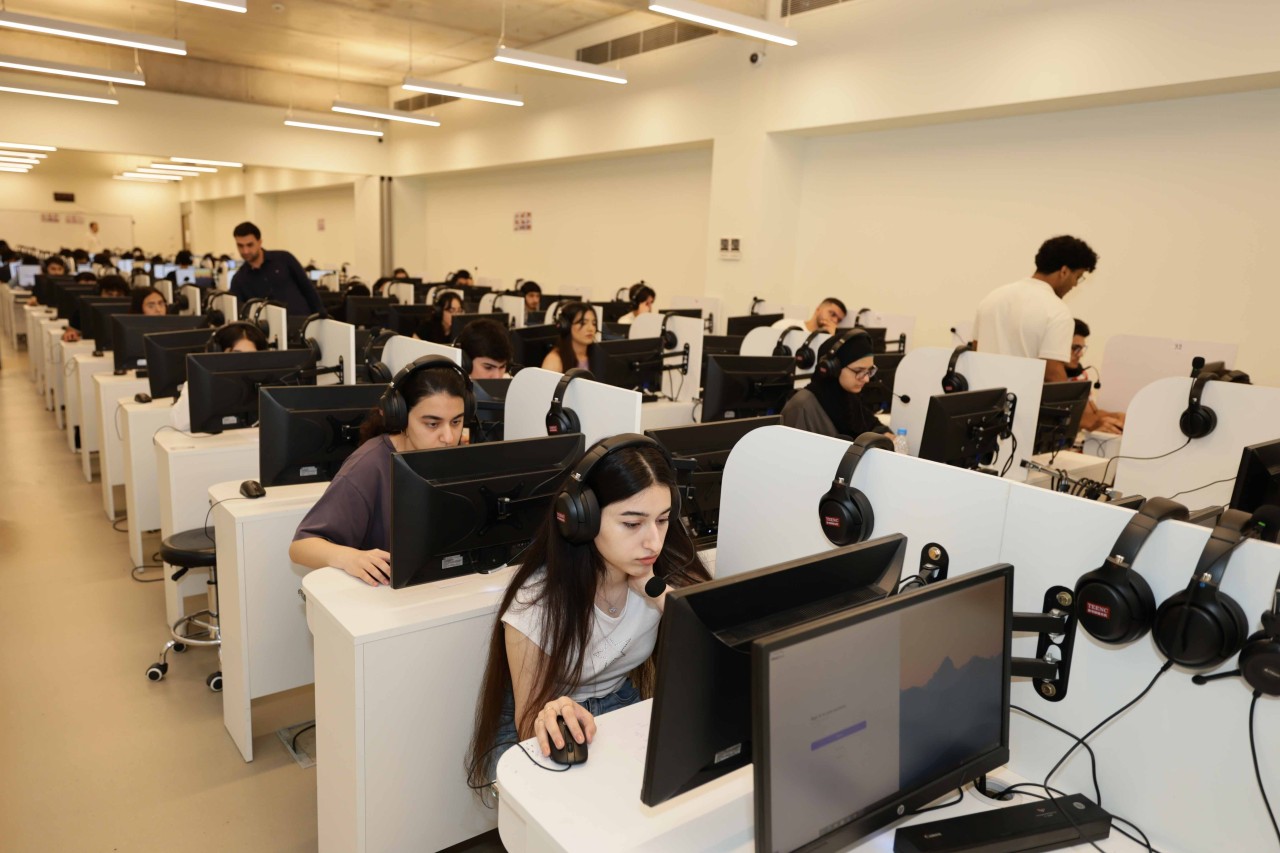 UNEC-də APTIS əsaslı ingilis dili imtahanları keçirilir - Azərbaycanda ilk (FOTOLAR)