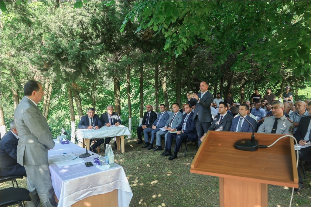 Taleh Qaraşov ucqar dağ kəndlərində növbəti qəbul keçirdi - FOTOLAR