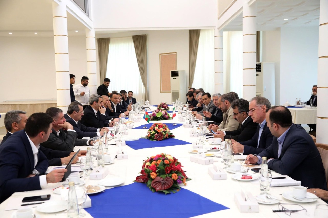 Azərbaycan və İranın dəmir yolu rəsmiləri Astara Terminalındakı tikinti işi ilə tanış oldu - FOTOLAR