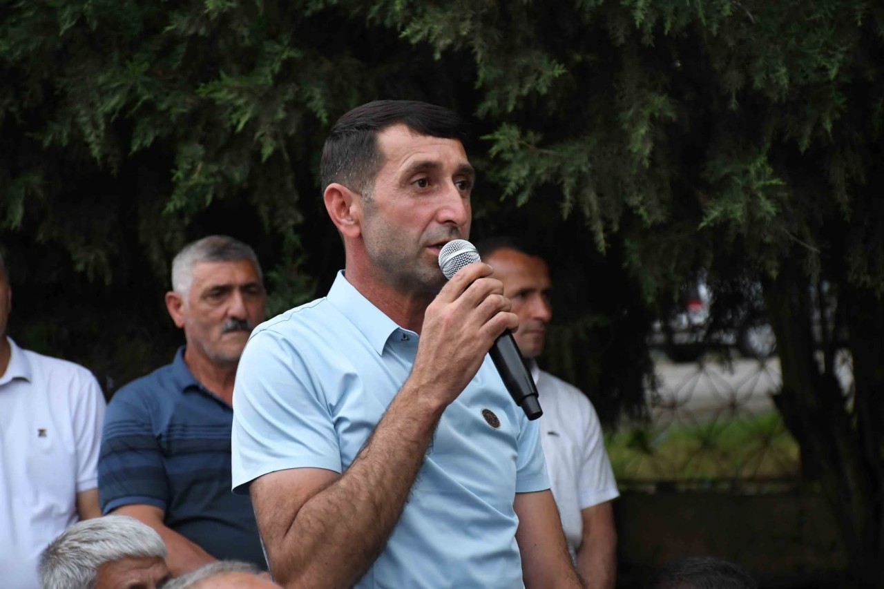 Vaqif Həsənovun rayonun Sarıcalı kəndində səyyar qəbul-görüşü keçirilib - FOTOLAR