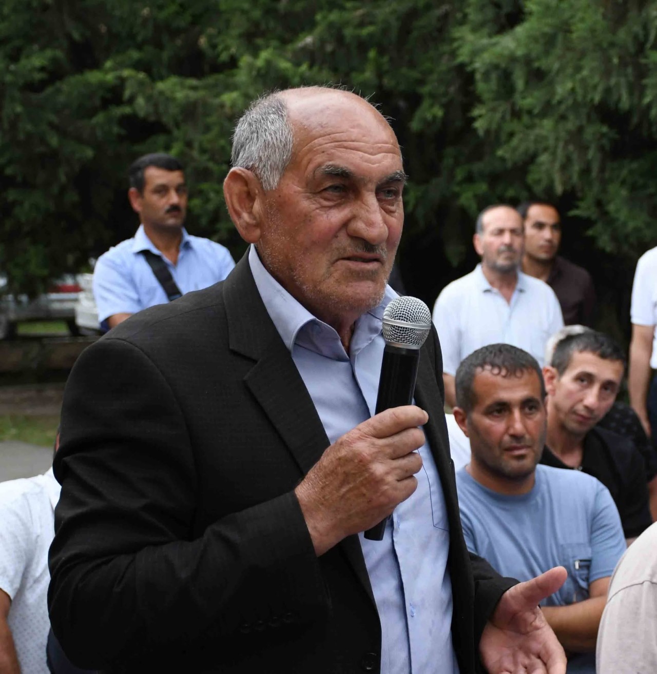 Vaqif Həsənovun rayonun Sarıcalı kəndində səyyar qəbul-görüşü keçirilib - FOTOLAR