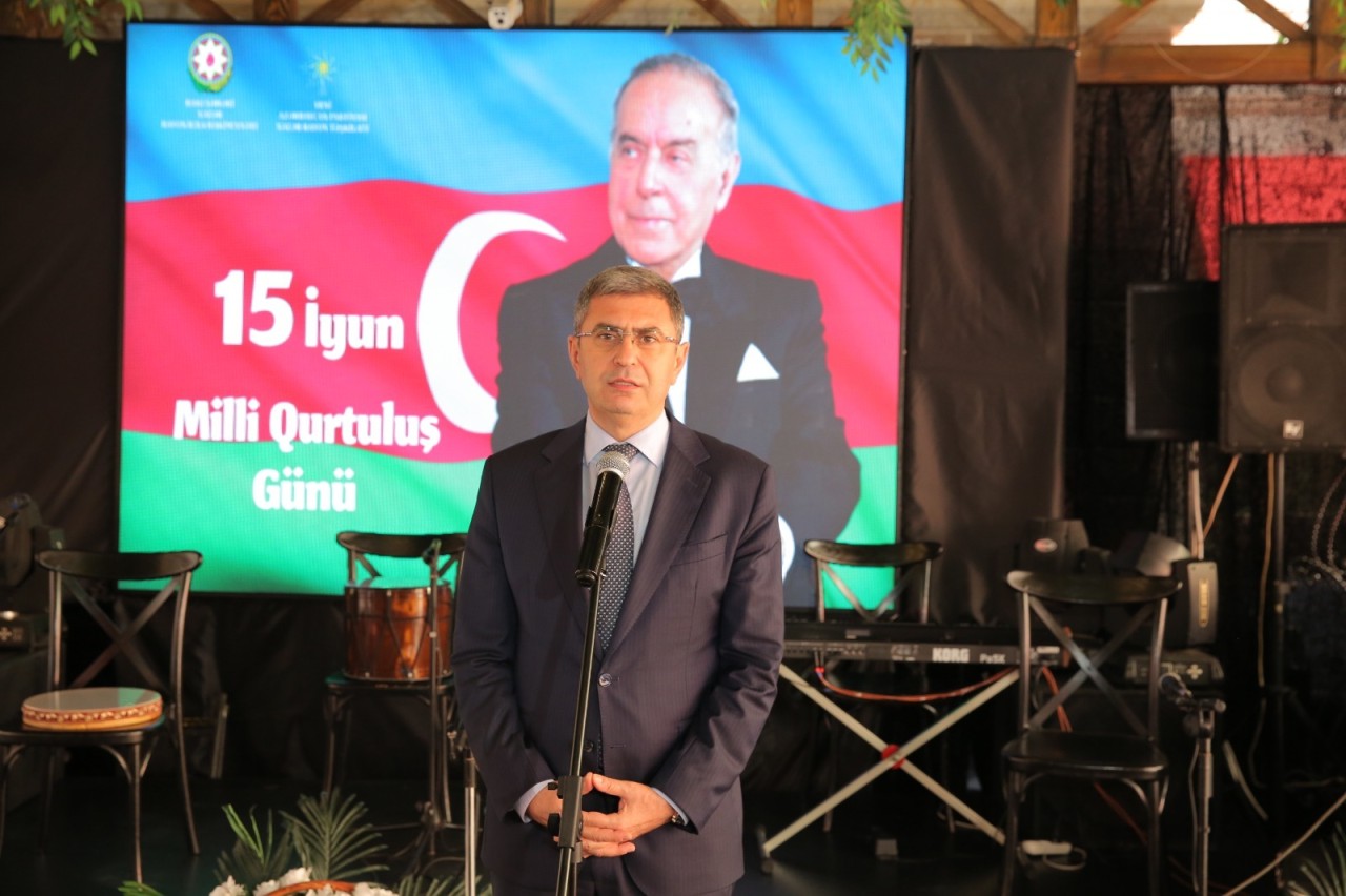 Xəzər rayonunda “Qurtuluşun memarlıq izi” adlı tədbir keçirilib - FOTOLAR Xəzər rayonunda “Qurtuluşun memarlıq izi” adlı tədbir keçirilib - FOTOLAR