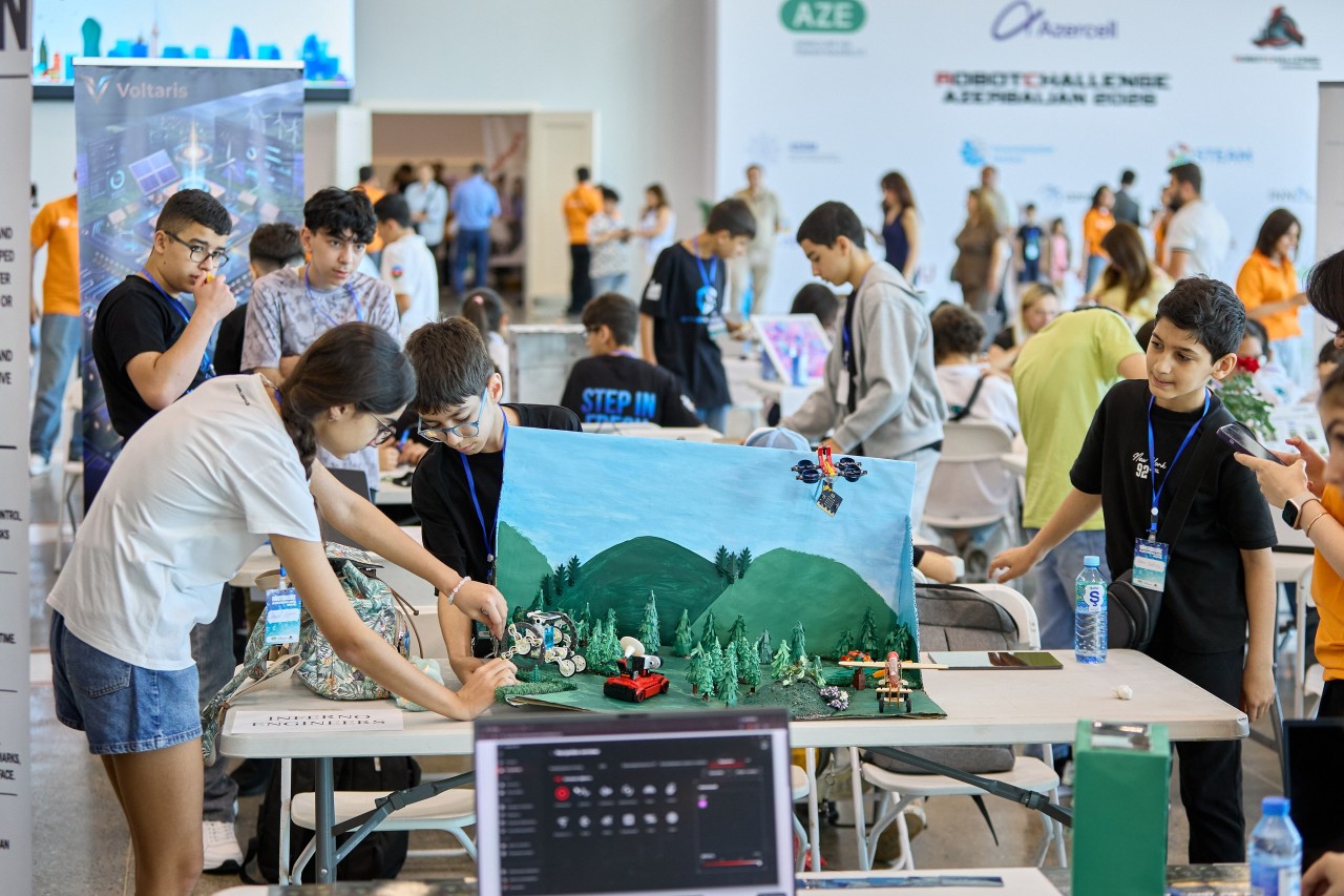 Azercell-in dəstəyi ilə “RobotChallenge Azerbaijan 2026” uğurla başa çatdı - FOTOLAR
