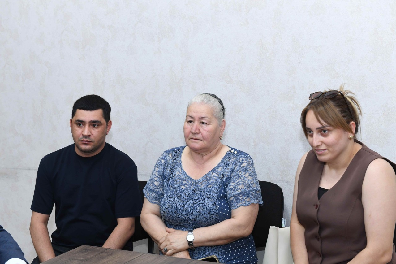 Rövşən Rzayev vətəndaşların növbəti qəbulunu keçirib - FOTOLAR