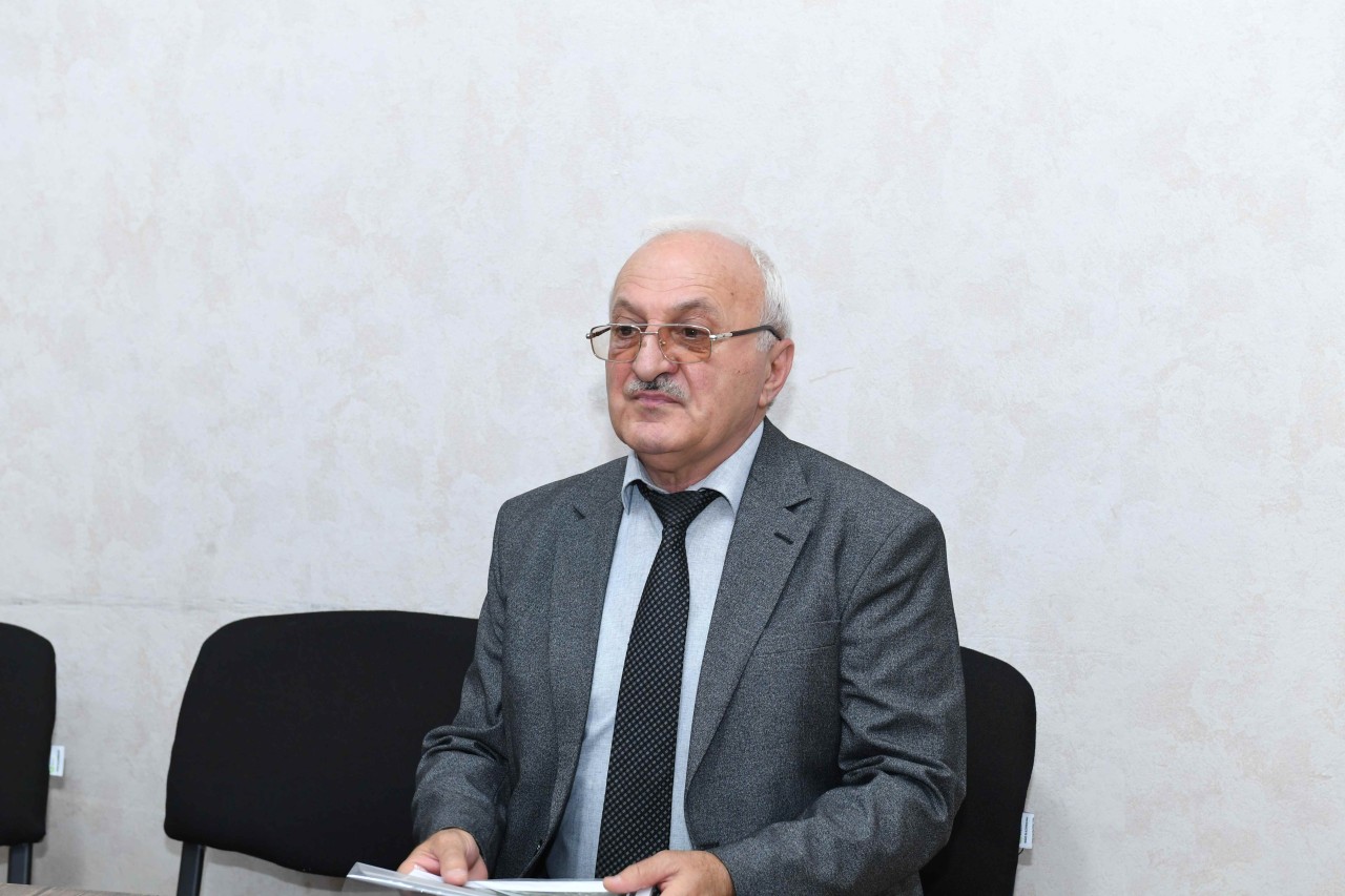 Rövşən Rzayev vətəndaşların növbəti qəbulunu keçirib - FOTOLAR