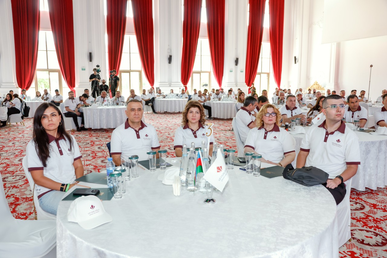 Veysəloğlu Şirkətlər Qrupu forum keçirdi - FOTOLAR