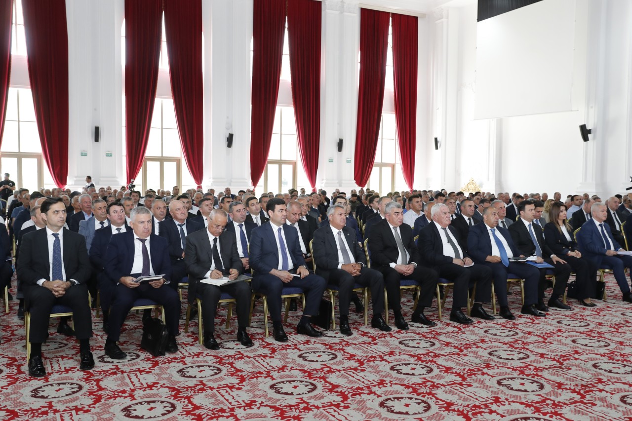 Prezidentin köməkçisi Qubada regional müşavirə keçirdi - FOTOLAR