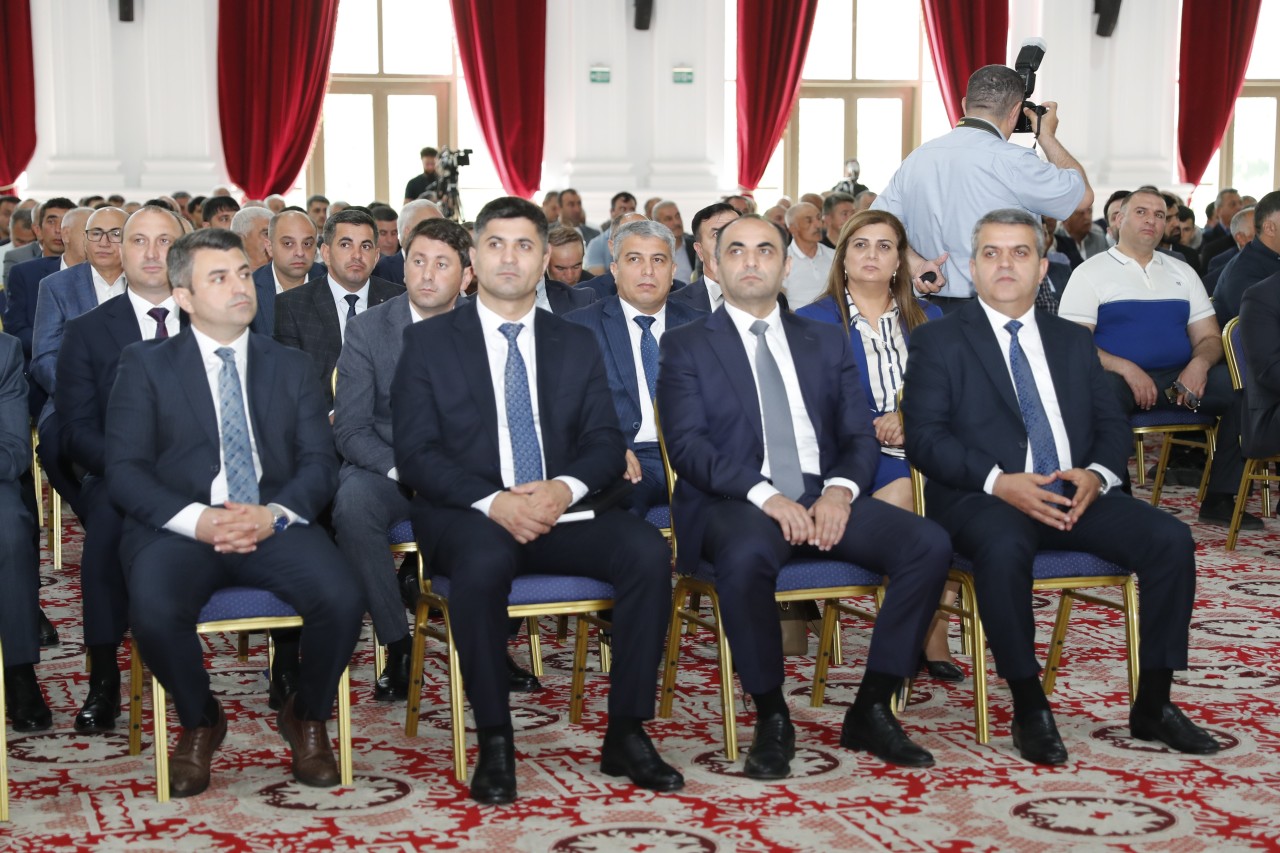 Prezidentin köməkçisi Qubada regional müşavirə keçirdi - FOTOLAR