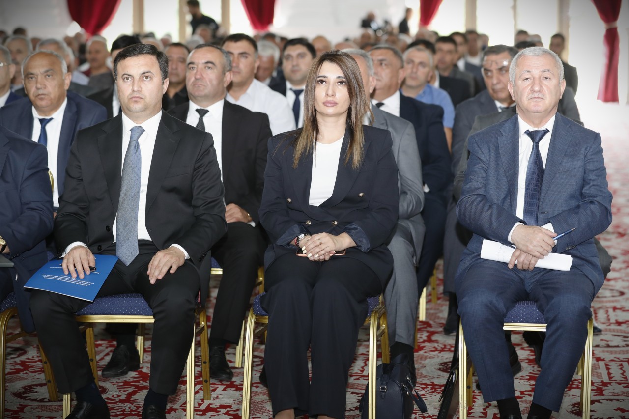 Prezidentin köməkçisi Qubada regional müşavirə keçirdi - FOTOLAR