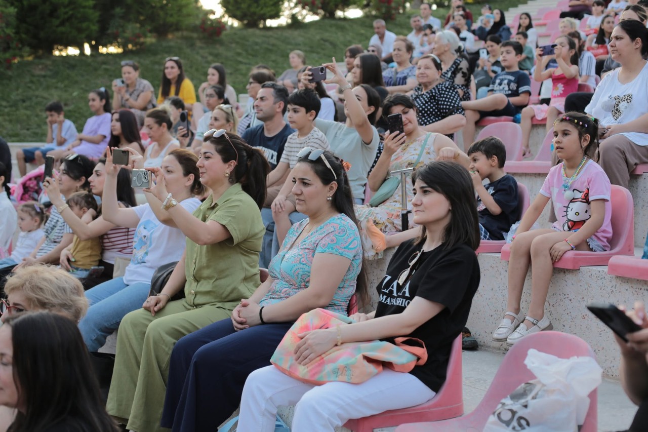 Xətaidə “Musiqili Bakı” adlı konsert proqramı keçirilib - FOTOLAR