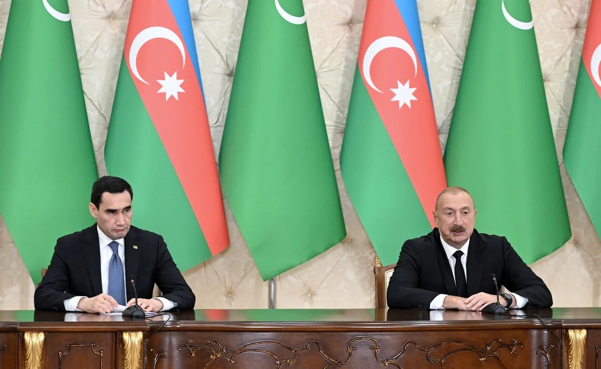 Prezidentlər mətbuata bəyanatlarla çıxış ediblər - FOTOLAR