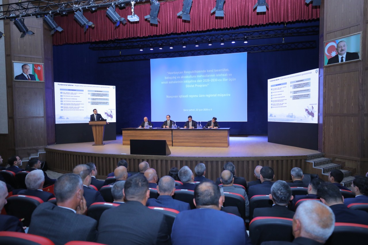 Nazir Məcnun Məmmədov Naxçıvanda regional müşavirədə çıxış edib - FOTOLAR