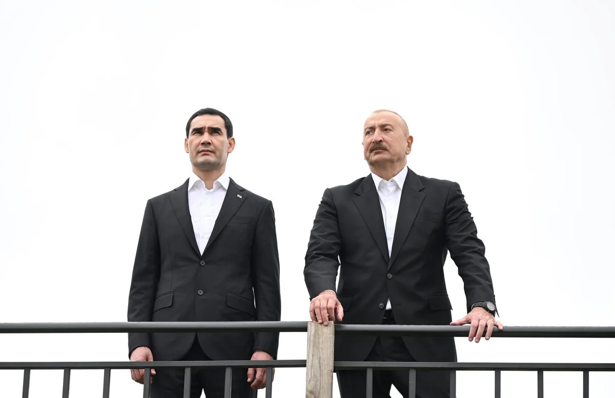 İlham Əliyev Türkmənistan Prezidentinə Qarabağ atı hədiyyə etdi