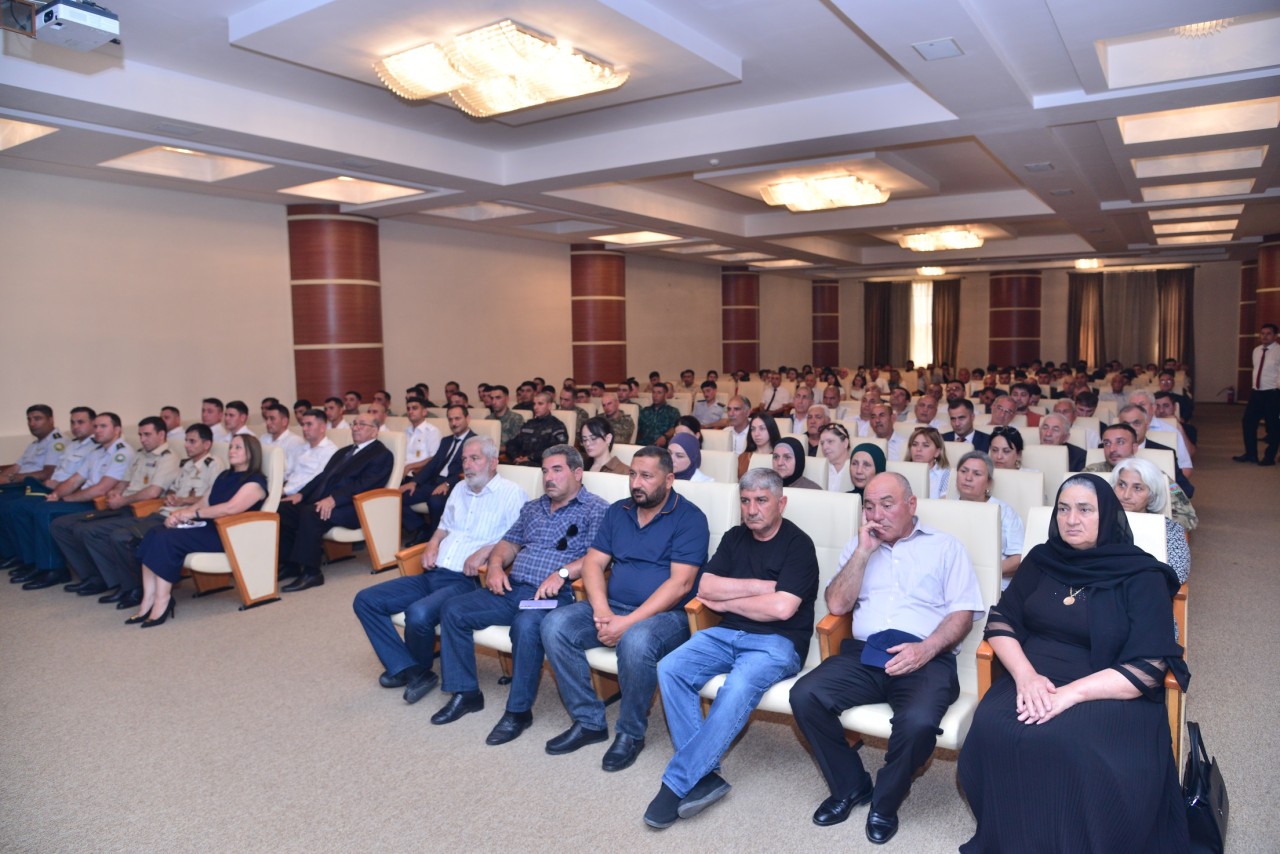 Qaradağda Silahlı Qüvvələr Gününə həsr olunmuş tədbir keçirildi - FOTOLAR