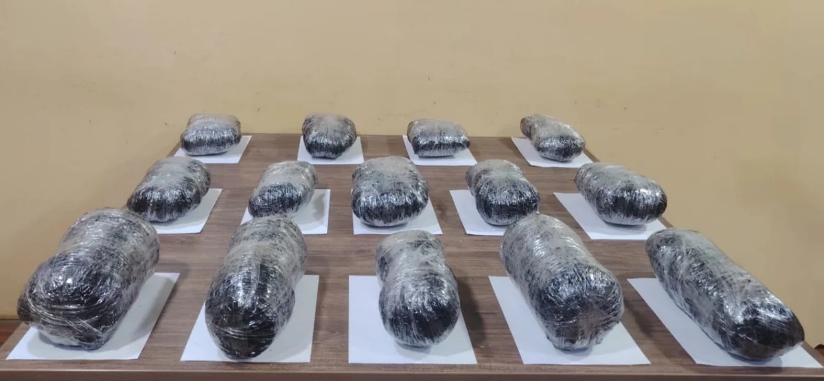 İrandan Azərbaycana PUA ilə narkotik keçirilməsinin qarşısı alındı - FOTOLAR İrandan Azərbaycana PUA ilə narkotik keçirilməsinin qarşısı alındı - FOTOLAR