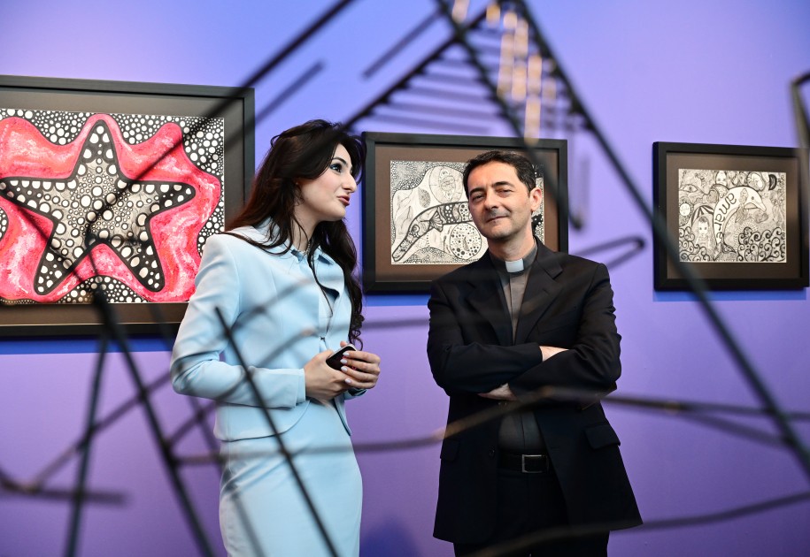Leyla Əliyeva Vatikan Apostol Kitabxanası və Apostol Arxivinin rəhbəri ilə görüşdü - FOTOLAR