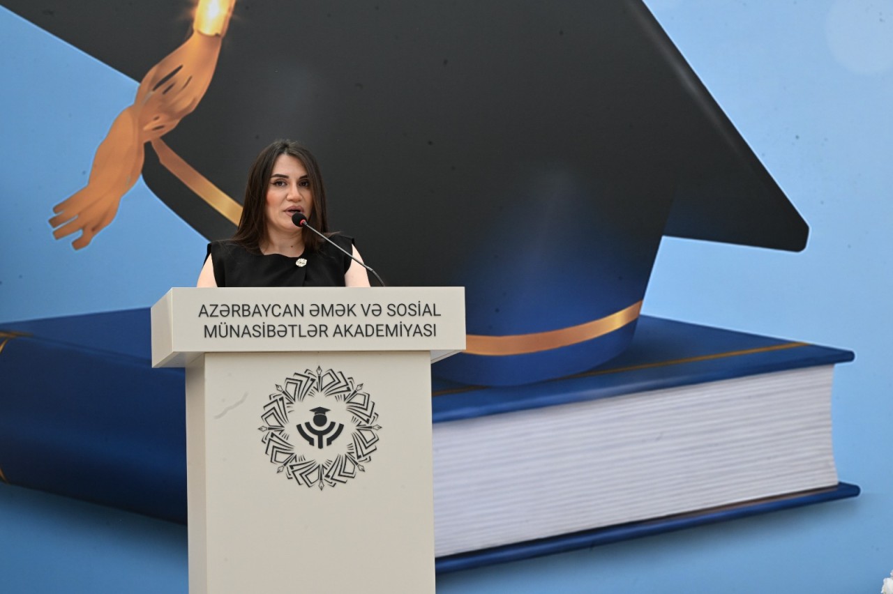Əmək və Sosial Münasibətlər Akademiyasında “Məzun günü” - FOTOLAR