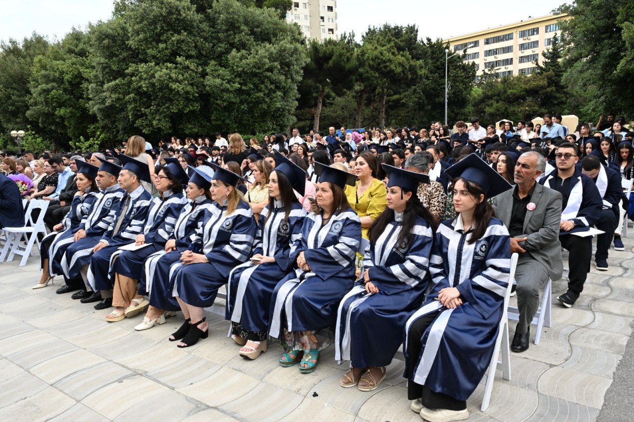Əmək və Sosial Münasibətlər Akademiyasında “Məzun günü” - FOTOLAR