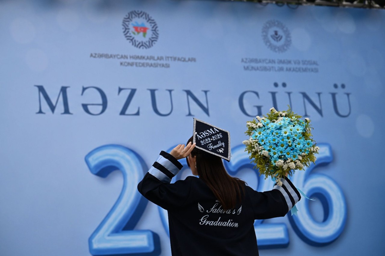 Əmək və Sosial Münasibətlər Akademiyasında “Məzun günü” - FOTOLAR