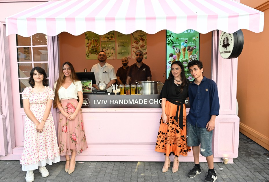 Leyla Əliyeva və Arzu Əliyeva “CandyFest” yay festivalında - FOTOLAR