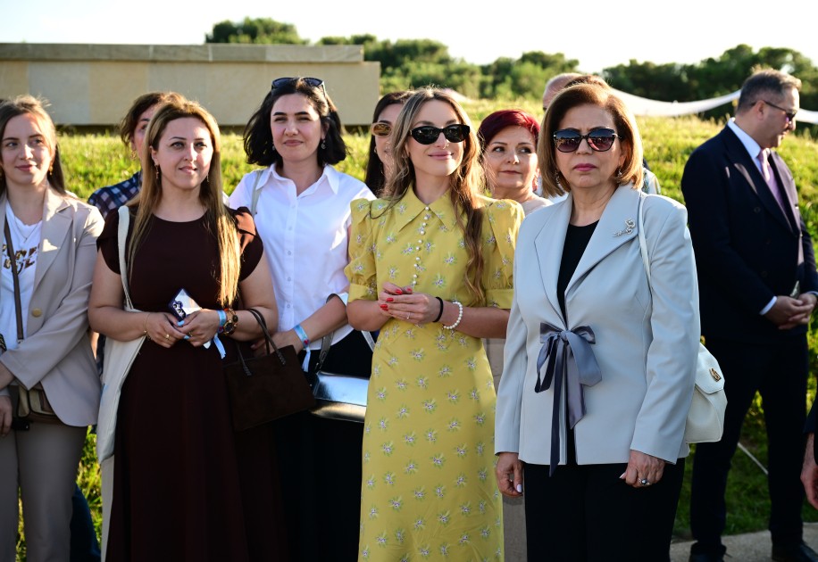 Leyla və Alona Əliyevalar Xeyirxahlıq Festivalında - FOTOLAR