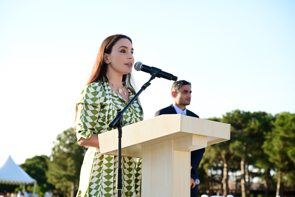 Leyla və Alona Əliyevalar Xeyirxahlıq Festivalında - FOTOLAR