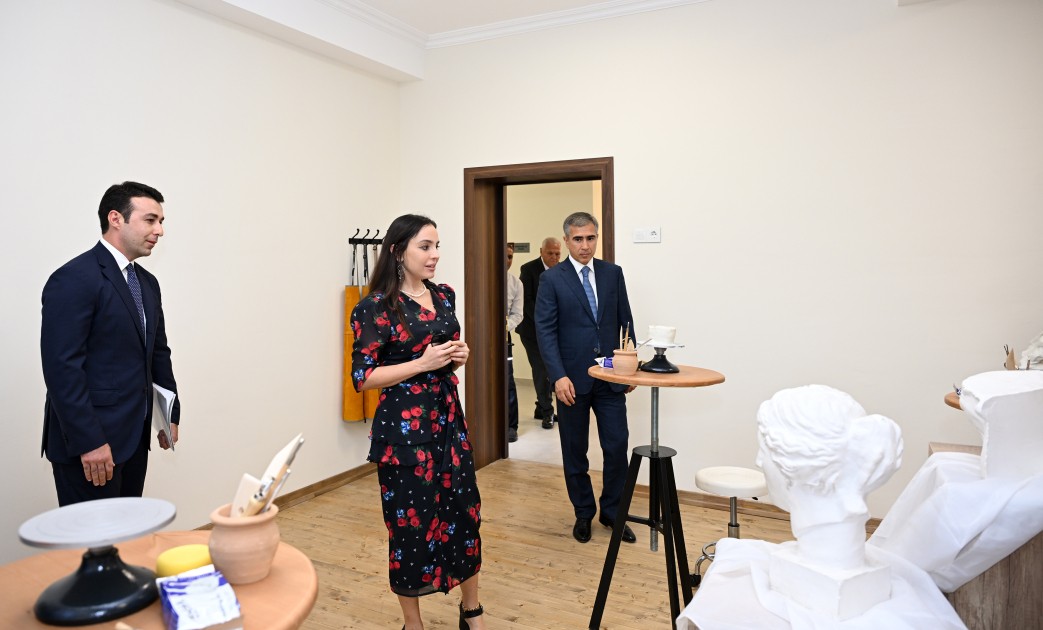 Leyla Əliyeva Şəki Şəhər İncəsənət Məktəbində - FOTOLAR