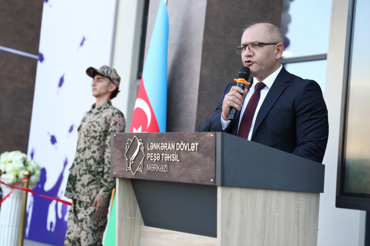 Taleh Qaraşov Lənkəranda “Məzun Günü”ndə iştirak edib - FOTOLAR